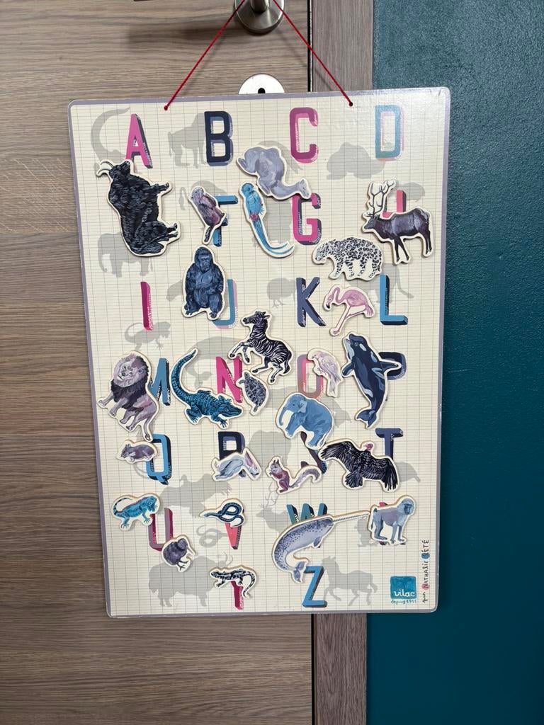 Tableau alphabet magnetique enfant, Enfants & Bébés, Enlèvement, Utilisé