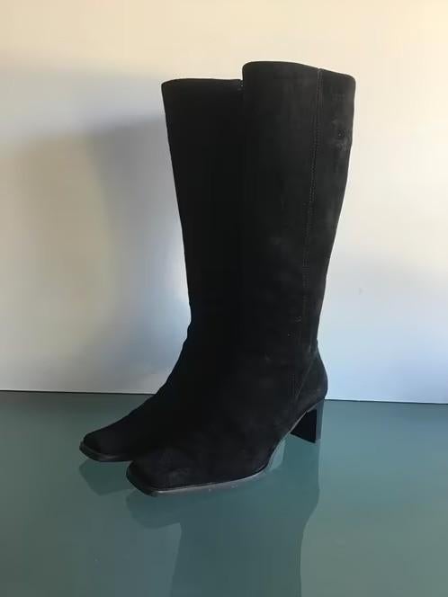 Laarzen zwart suede nieuw 37, nu gratis verzending per  post, Kleding | Dames, Schoenen, Hoge laarzen, Verzenden, Zwart, Nieuw