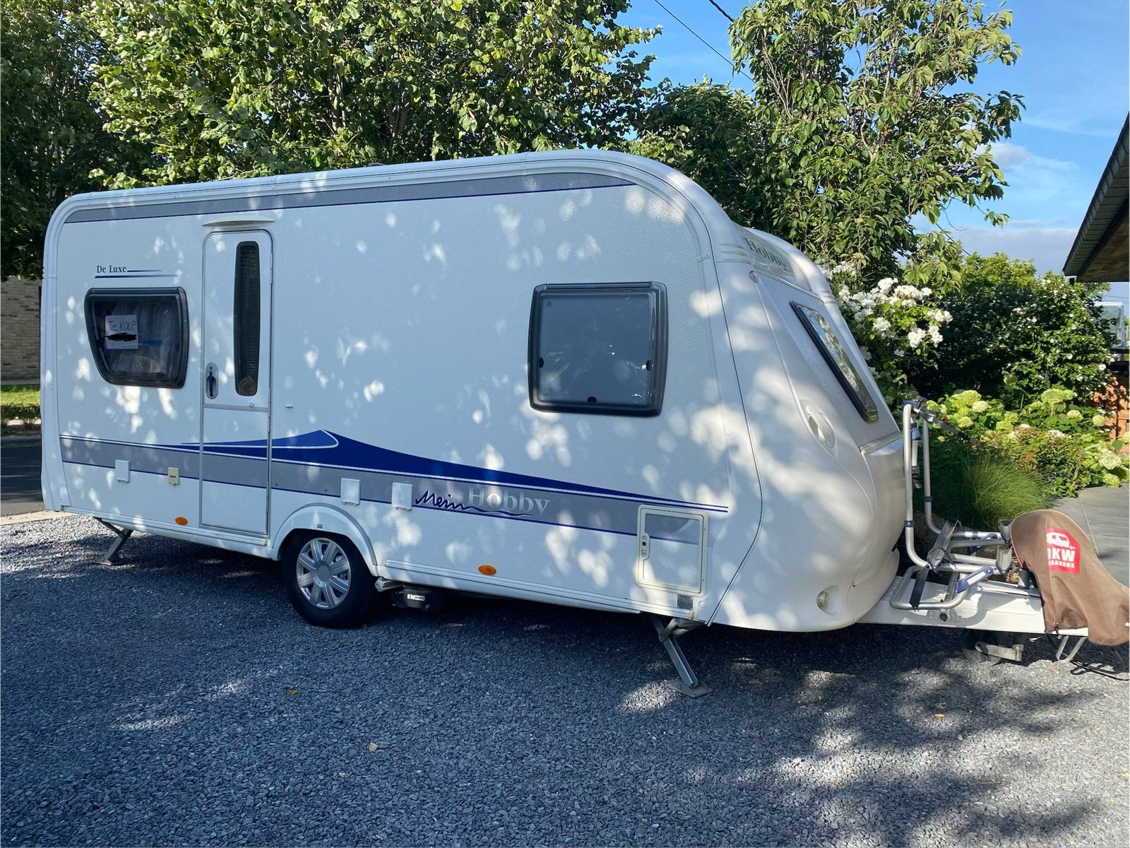 Hobby De Luxe, Caravans en Kamperen, Caravans, Particulier, tot en met 4, 1250 - 1500 kg, Rondzit, Hobby, Vast bed, Disselslot