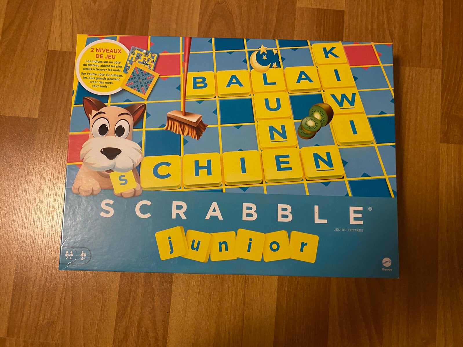 Scrabble junior, Hobby en Vrije tijd, Gezelschapsspellen | Overige, Ophalen, Zo goed als nieuw