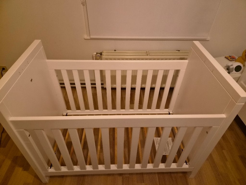 Babybed Bopita + Aerosleep matras, Kinderen en Baby's, Ophalen, Gebruikt, Ledikant