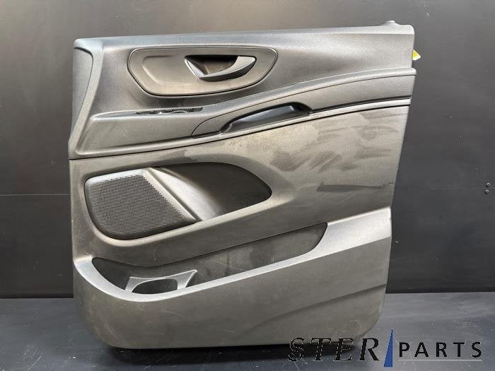 Portierbekleding 2Deurs rechts van een Mercedes Vito, Auto-onderdelen, Gebruikt, -, Ophalen of Verzenden, -