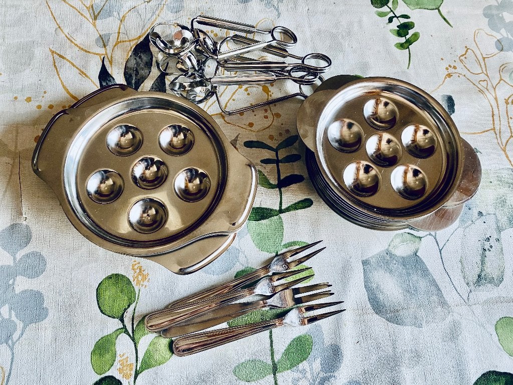 Set van 10 slakkenborden + bestek, Gebruikt, Bestekset, Overige typen, Ophalen of Verzenden