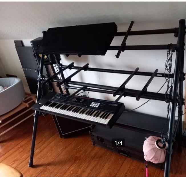 Keyboard / Synthesizer 3 stand, Enlèvement, Comme neuf