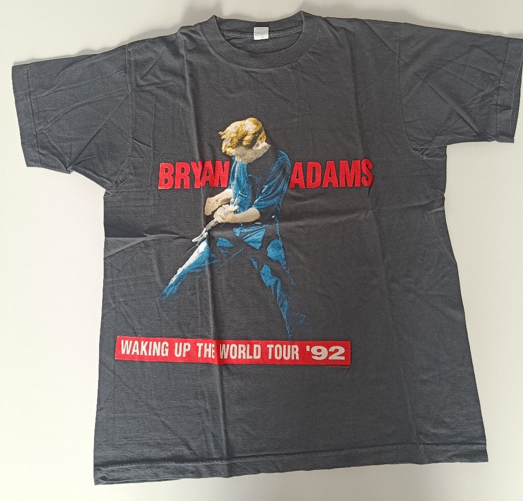 Bryan Adams t-shirt ZWART 1992 Waking up the world, Vêtements | Hommes, T-shirts, Enlèvement ou Envoi, Porté, Taille 56/58 (XL)