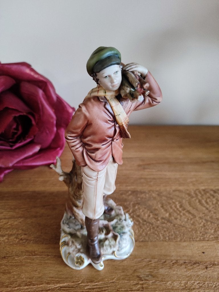 Capodimonte statuette de collection signée: Winterboy, Antiquités & Art, Enlèvement ou Envoi