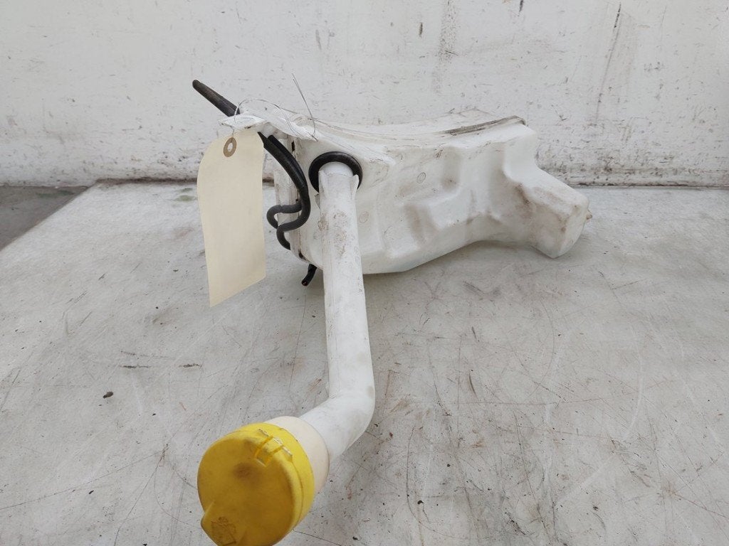 RUITENSPROEIERRESERVOIR VOOR Renault Captur I (2R), Auto-onderdelen, Gebruikt, Renault, Peter-Huppertz-Straße 5
51063  Köln, DE