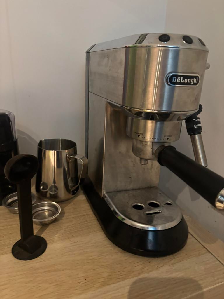 Machine à café De Longhi, Enlèvement ou Envoi, Comme neuf