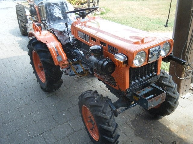 KUBOTA  B7100 AVEC PAPIER, Articles professionnels, Enlèvement, Utilisé