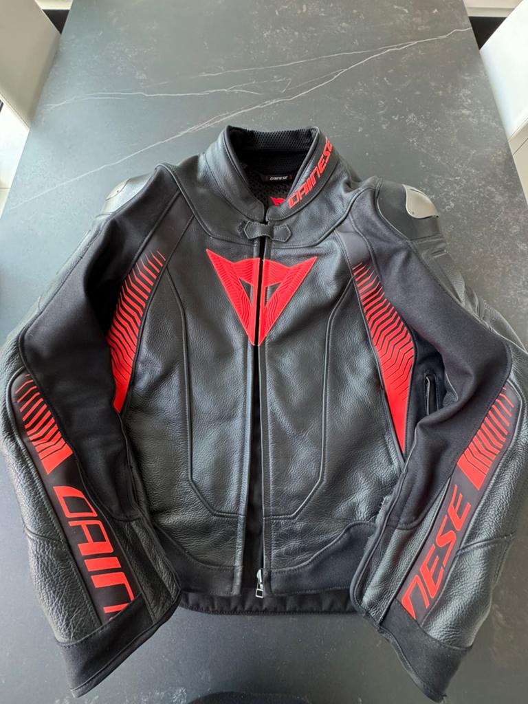 Motorjas Dainese maat 52, Motoren, Kleding | Motorkleding, Ophalen, Dainese, Heren, Jas | leer