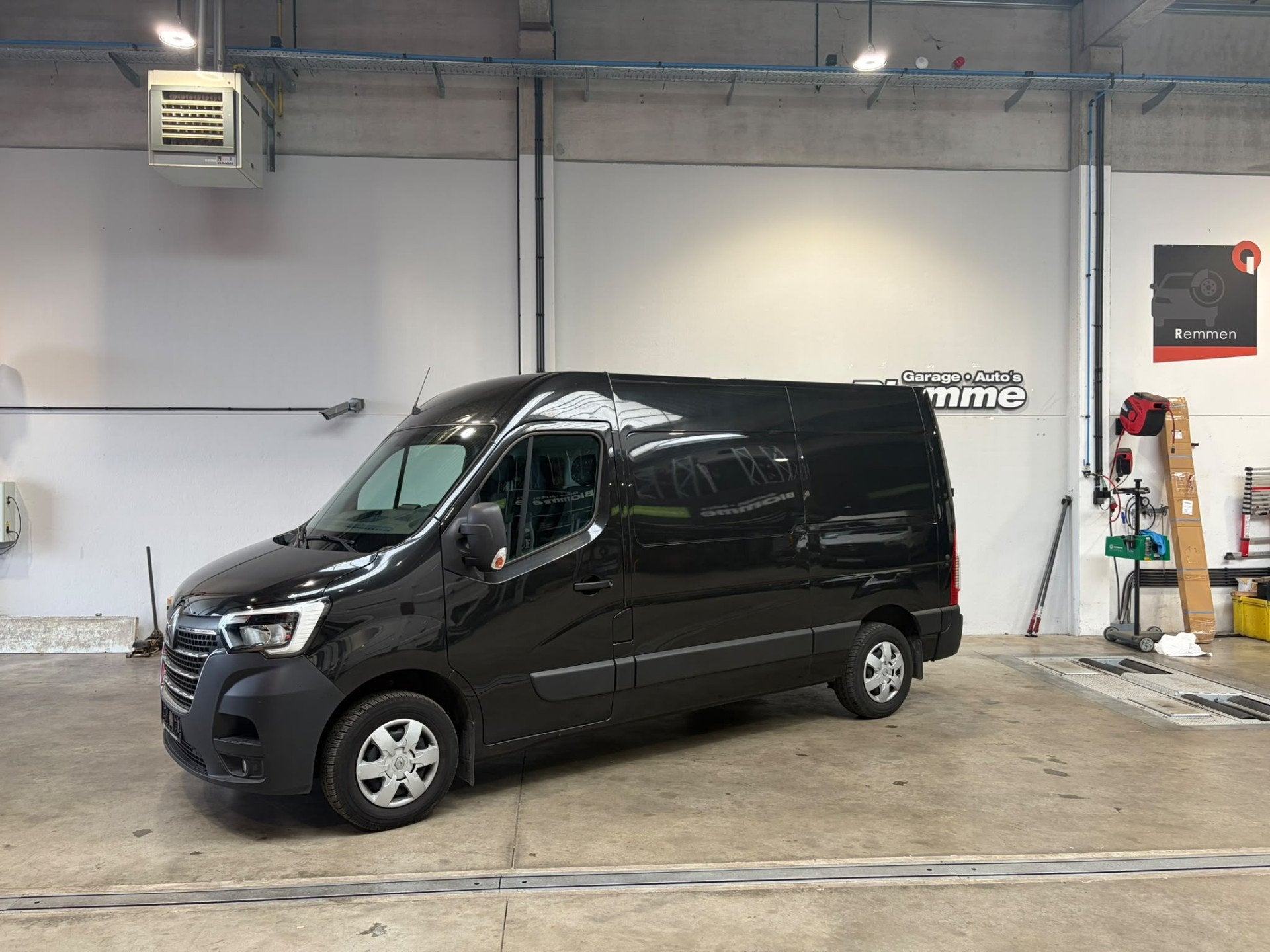 Renault Master T33 2.3 dCi 135 FWD L2H2 Comfort, 100 kW, Achat, Entreprise, 3 places