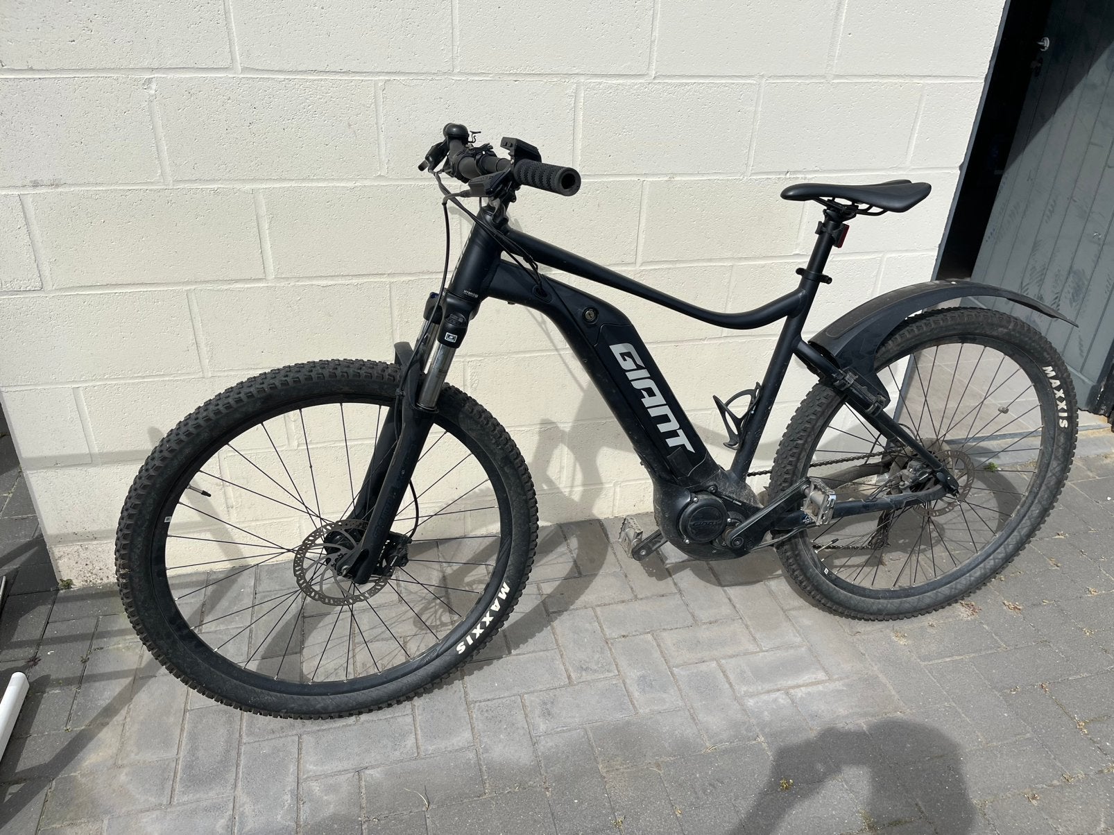 Elektrische mountainbike, Fietsen en Brommers, Ophalen, Zo goed als nieuw, 50 km per accu of meer, Giant