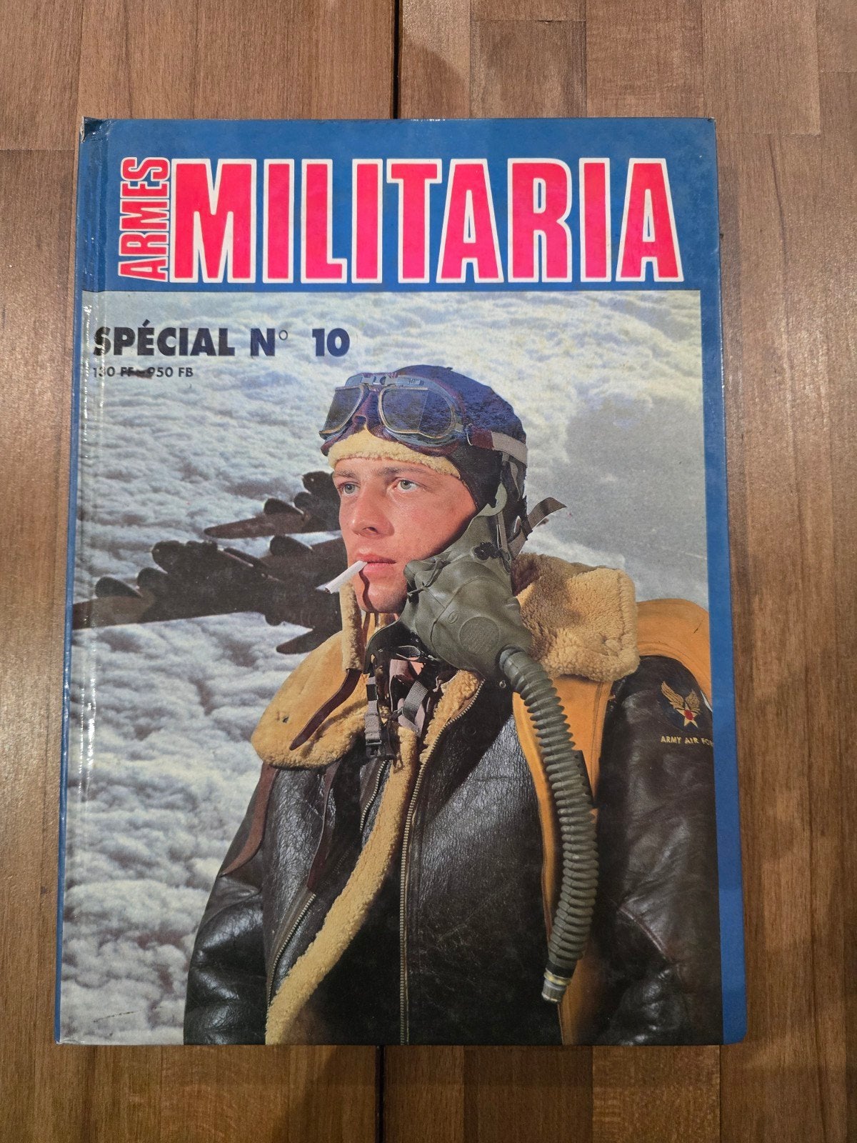 Armes Militaria — Special nr. 10 — Vintage militair tijdschr, Boeken, Ophalen of Verzenden