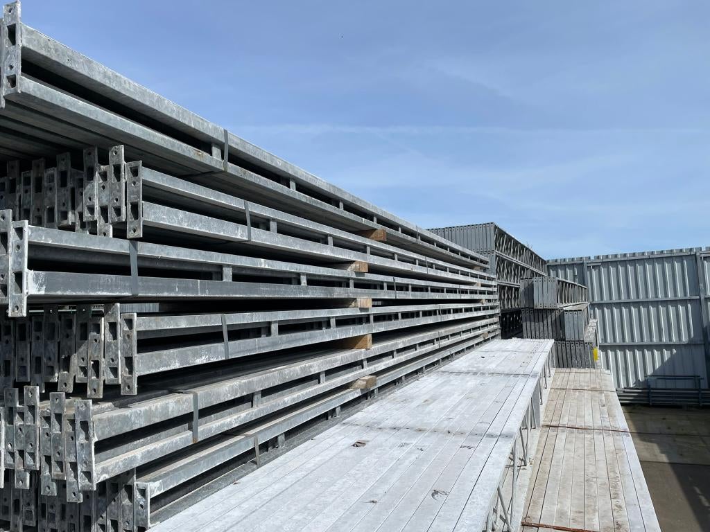 Fermes en treillis | Longueur = 6 320 mm | Hauteur = 130 mm, Enlèvement, Utilisé, Métal, Autres types