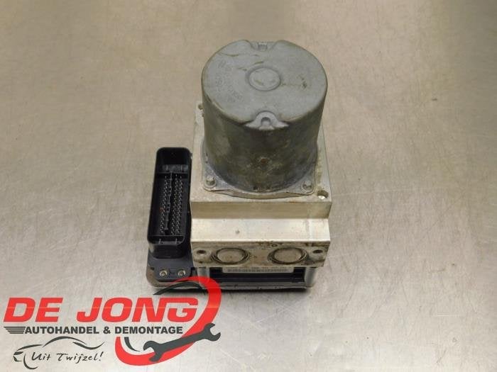 Pompe ABS d'un BMW X6, -, 3 mois de garantie, Utilisé, -