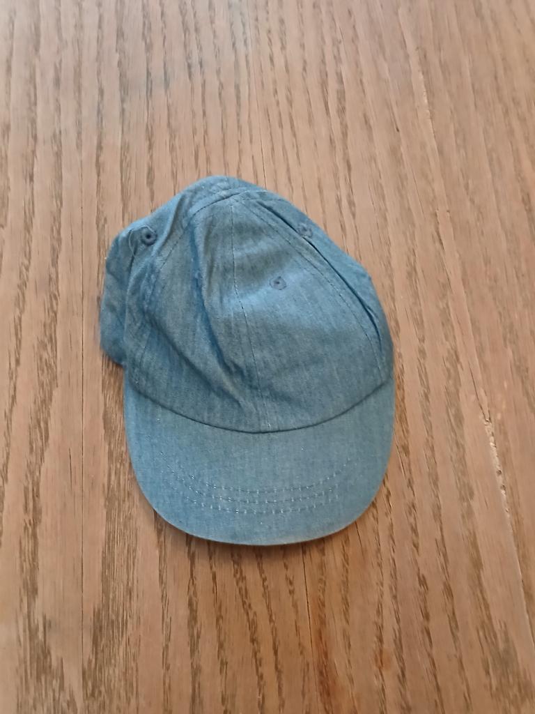 Lichtblauwe denim baby pet HEMA – Maat 74/86 (9-18 mnd), Kinderen en Baby's, Babykleding | Petten en Hoeden, Gebruikt, Ophalen of Verzenden