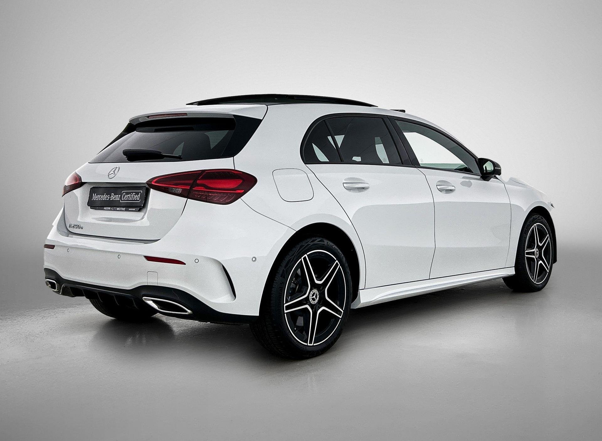 Mercedes-Benz A-Klasse A 250 e AMG Line | Night Pack | Panor, Auto's, Dealer onderhouden, Stof, 4 cilinders, 16 kWh