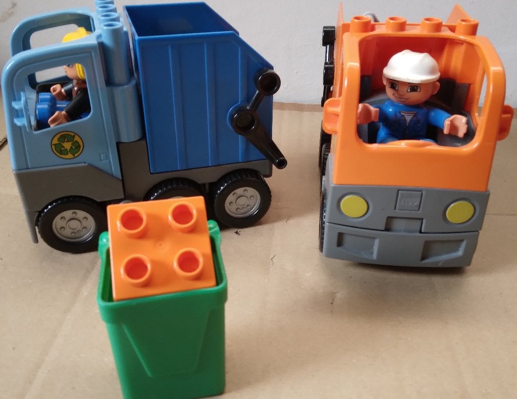 2 Garbage Trucks - Duplo (Town) #5637 (2009) + #10519 (2013), Enlèvement, Utilisé, Duplo, Plusieurs sets