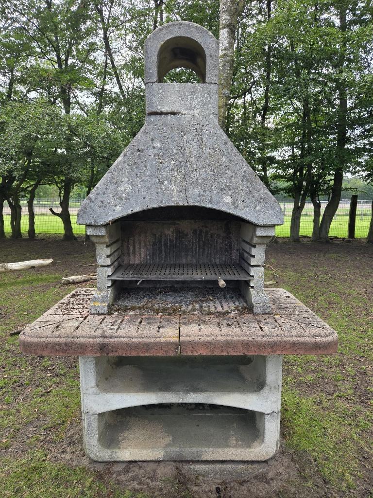 Stenen BBQ, Enlèvement, Utilisé
