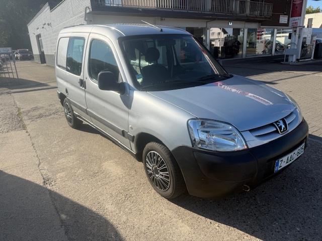 Peugeot Partner Lichte Vr! Nieuwe Koppeling! Reeds Gekeurd!, Stof, 4 cilinders, Bedrijf, 2 zetels