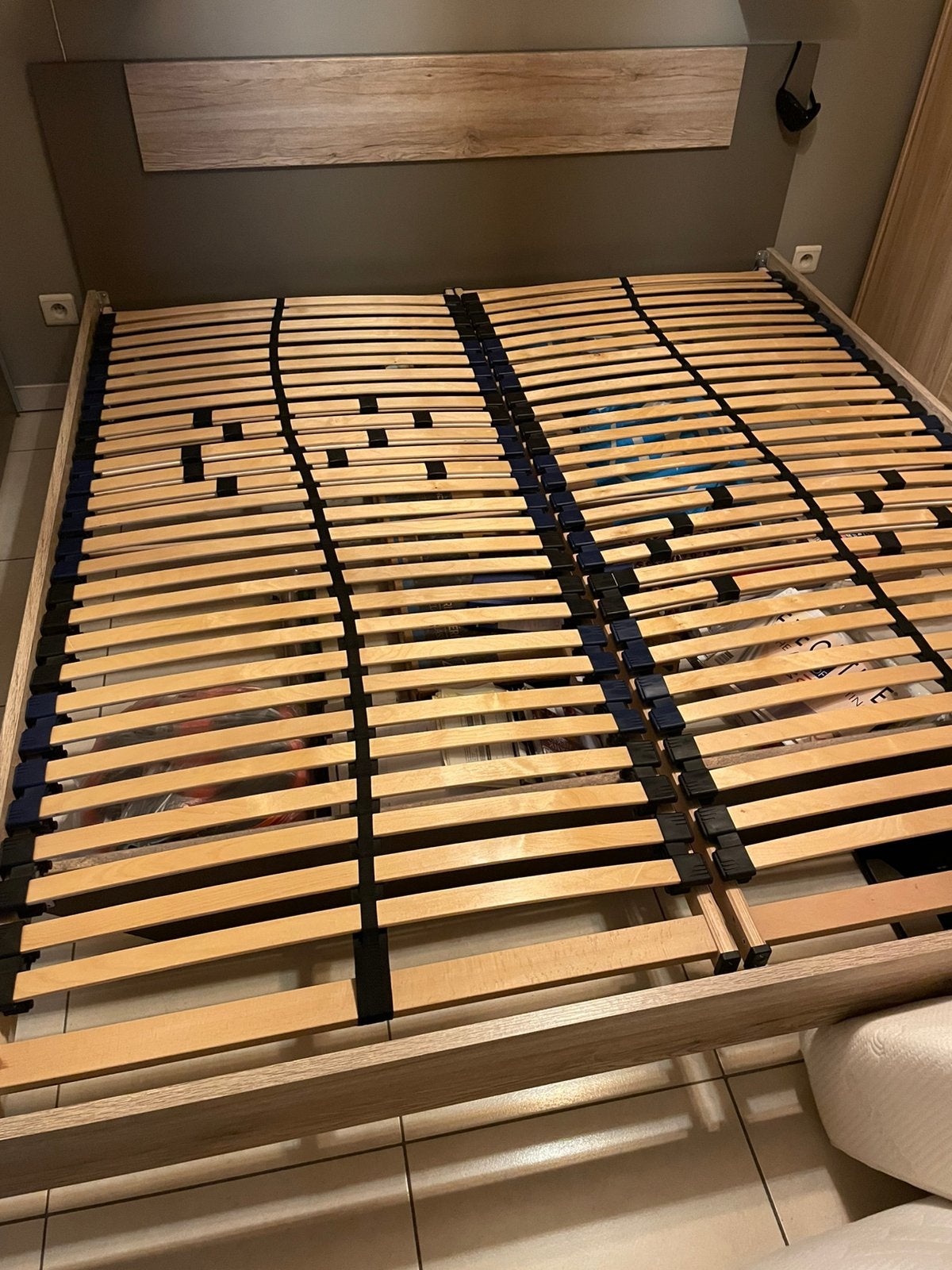 GRATIS 2 persoonsbed met lattenbodem, Huis en Inrichting, Slaapkamer | Matrassen en Bedbodems, Ophalen, Tweepersoons, Zo goed als nieuw