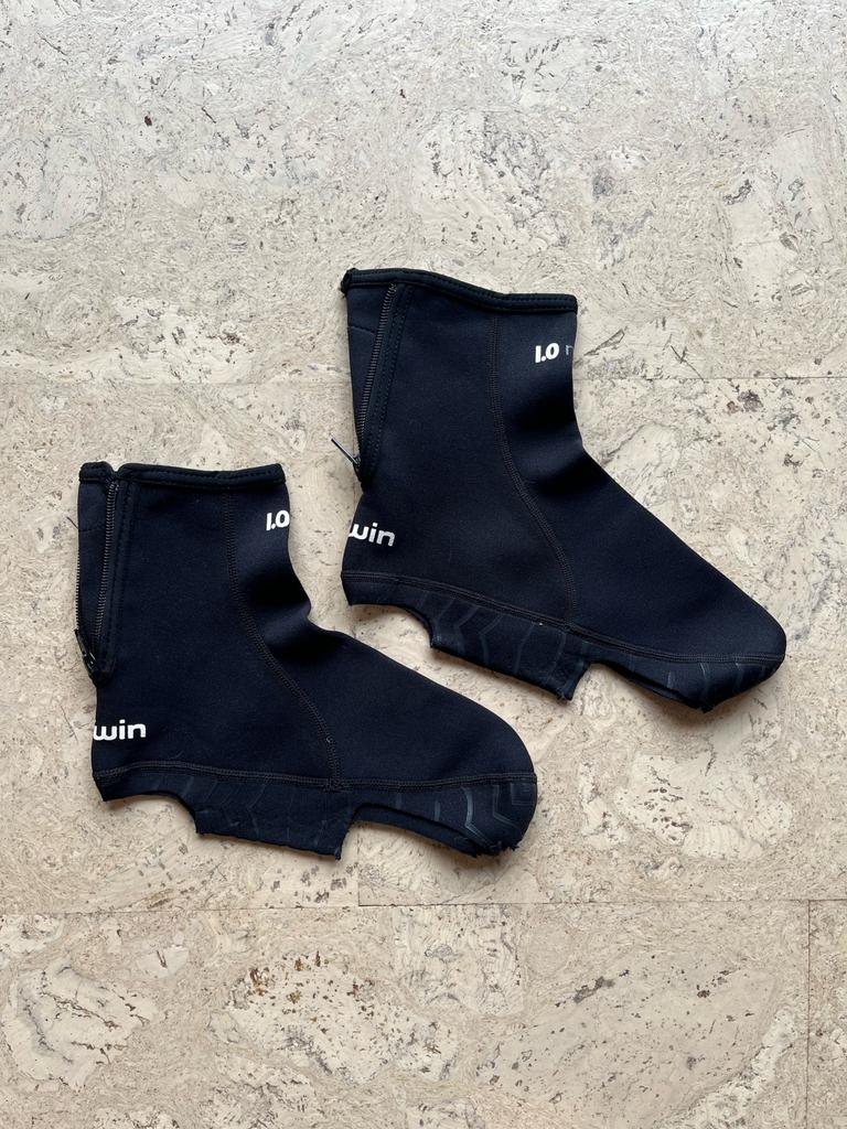 Zwarte overschoenen, Fietsen en Brommers, Fietsaccessoires | Fietskleding, Ophalen, Schoenen, Zo goed als nieuw, Heren