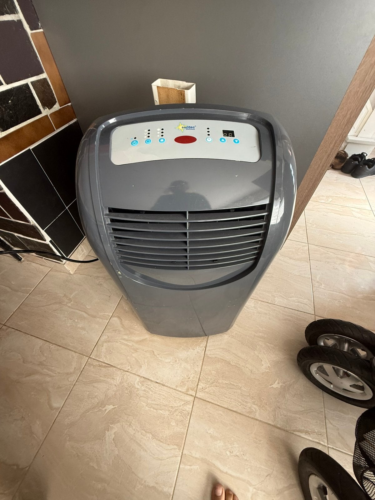 Mobiele airco unit, Ophalen, Zo goed als nieuw, Mobiele airco