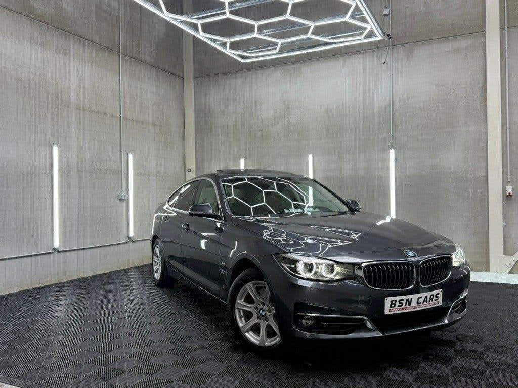 BMW 330i GT XDRIVE/PANO/360CAMERA/MEMORY/GARANTIE, Leder, BMW Premium Selection, Zilver of Grijs, 1999 cc