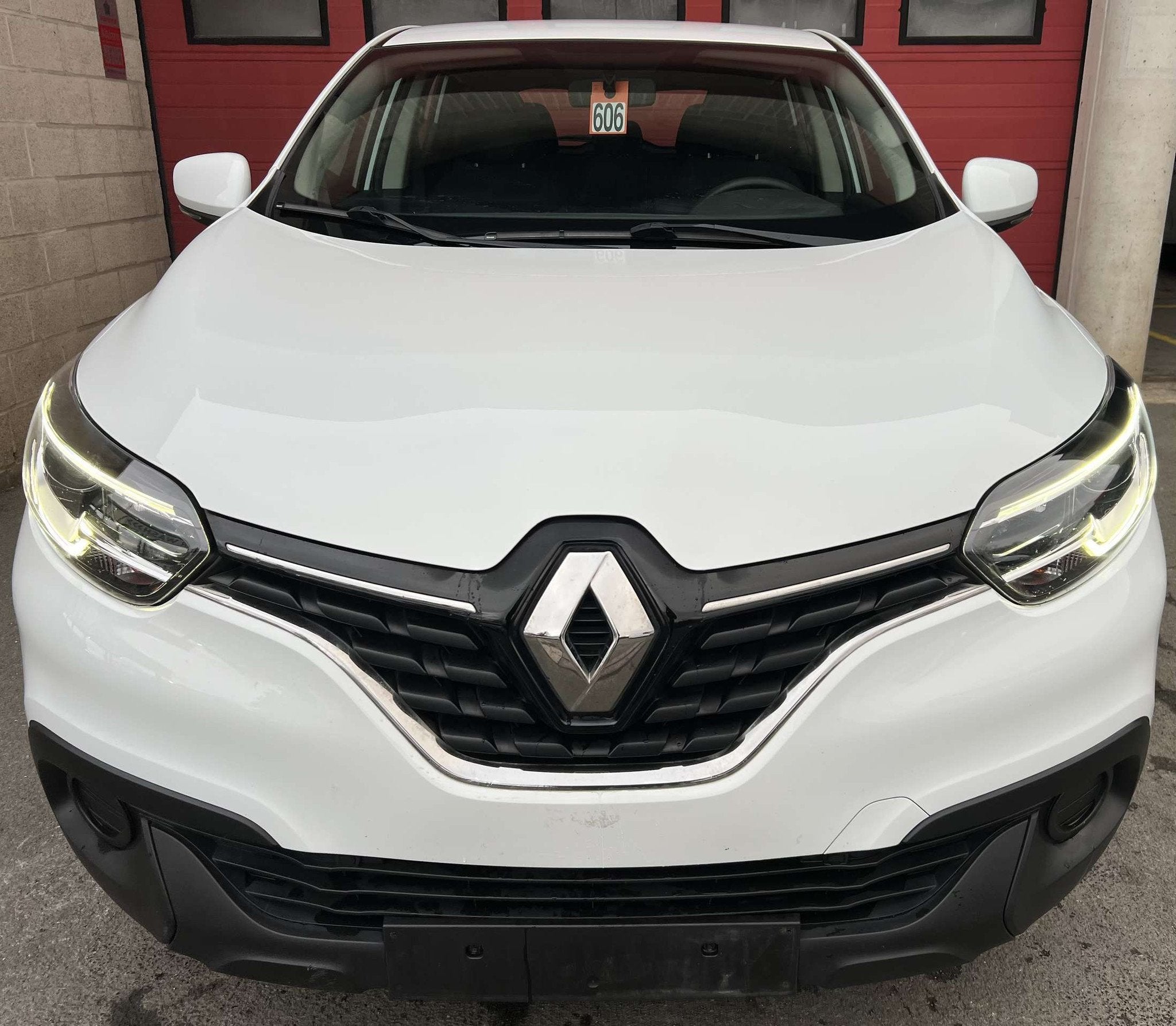 Renault Kadjar 1.2 TCe Zen + CLIM + CAR-PASS, Autos, Renault, 1197 cm³, Kadjar, Achat, Éclairage LED