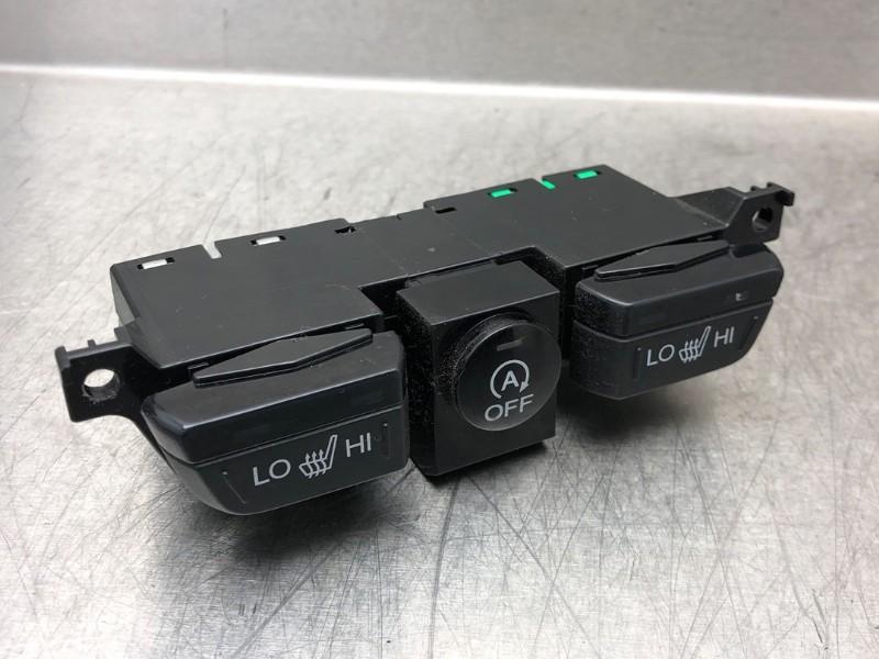 COMMUTATEUR SIEGE CHAUFFANT Civic (FK1 / 2/3) (|M48871|), Utilisé, Honda