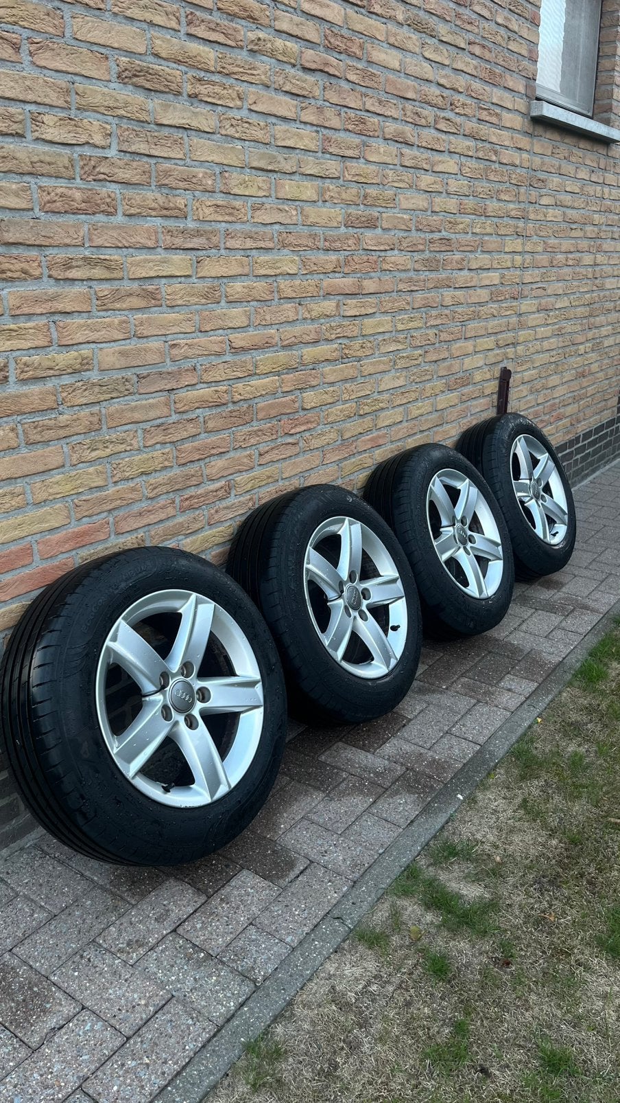 Audi A4 Zomerset 16 Inch, Auto-onderdelen, Ophalen, Gebruikt, 16 inch, Banden en Velgen