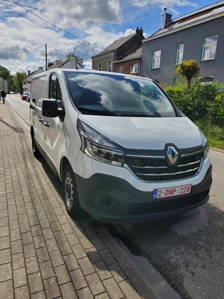 Van aménagé - Renault Trafic (2021 - 95000km), Auto's, Renault, Particulier, Trafic, ABS, Airbags, Airconditioning, Bluetooth
