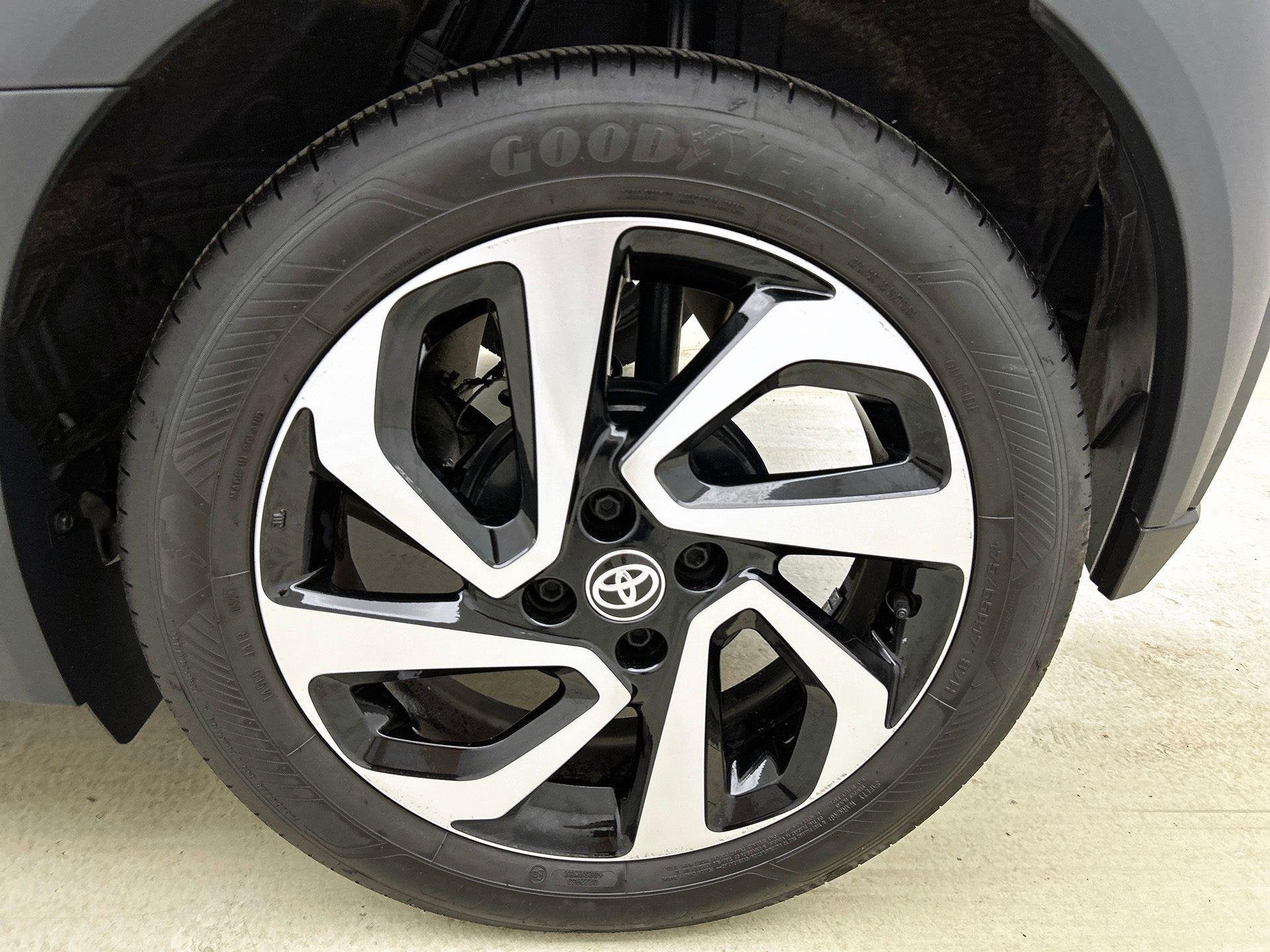 Toyota Aygo X 1.0 VVT-i Air Pulse CVT | Panoramisch Dak | Ac, Auto's, 4 zetels, Stof, Gebruikt, Overige kleuren