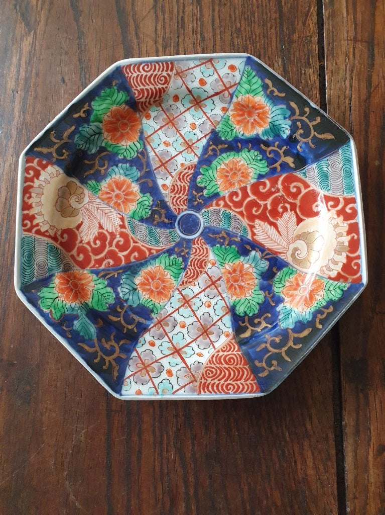 Japans achthoekig Imari bord  - Arita - 1870-1890-21,5cm, Antiek en Kunst, Antiek | Porselein, Ophalen of Verzenden