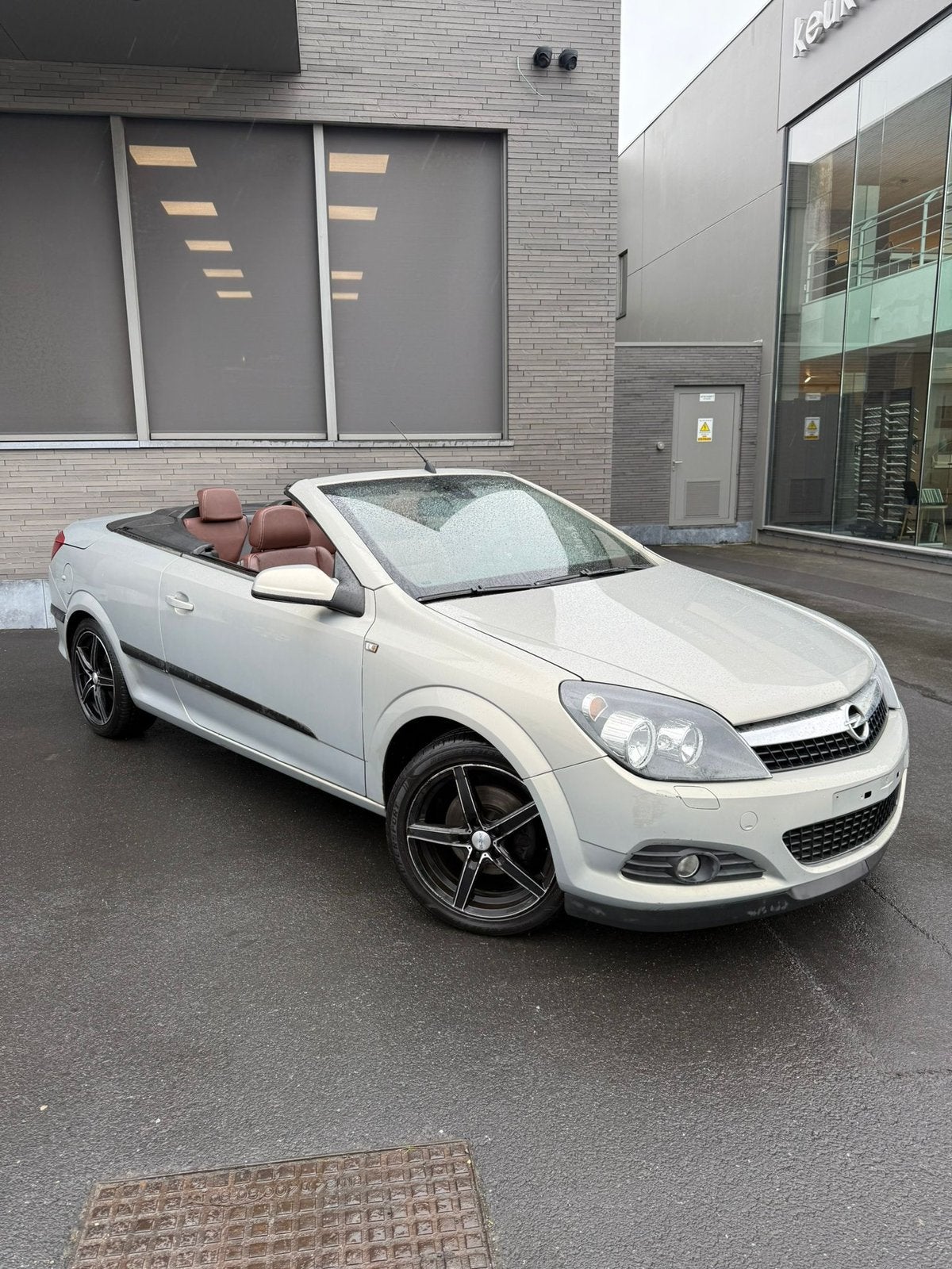 Opel Astra Cabrio Essence | 2006 | 144 000 km | Zo Takeaway, Autos, Opel, Cuir, Argent ou Gris, Achat, 4 portes