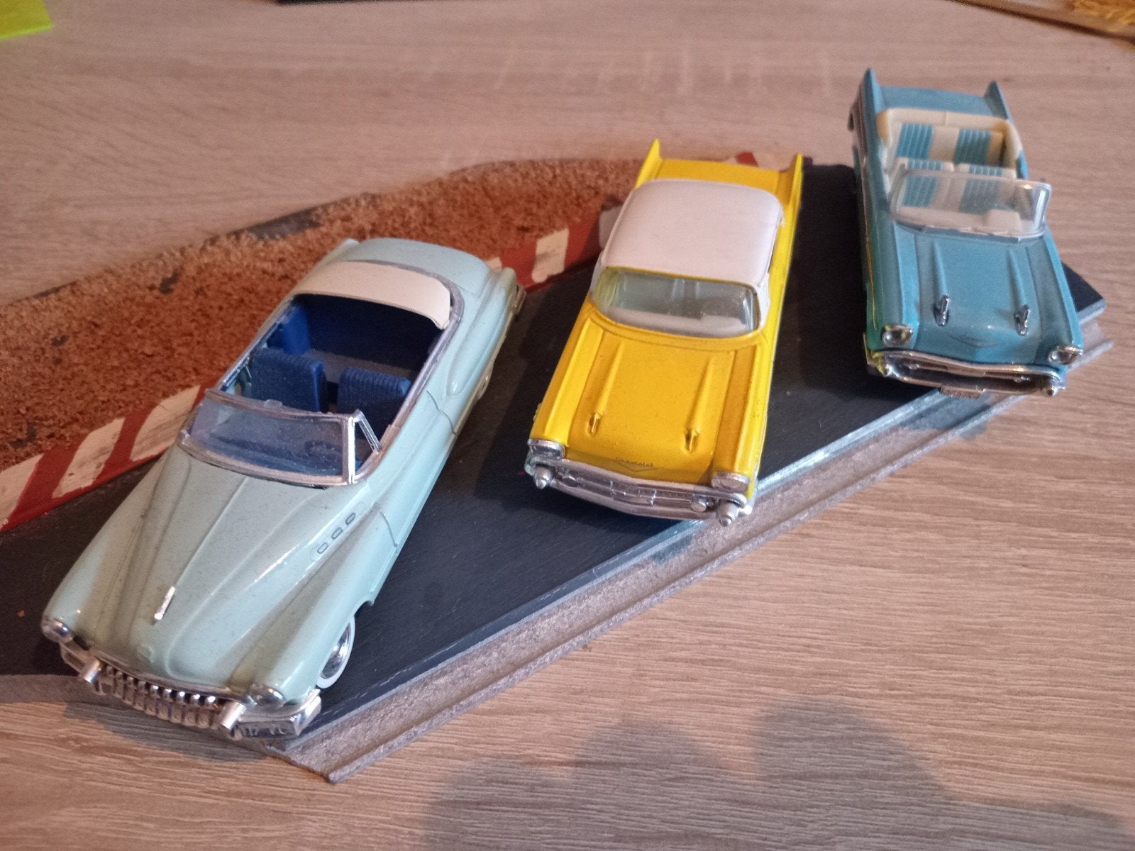 lot trois voitures américaines 1/43, Ophalen