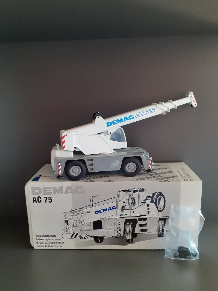 GRUE MINIATURE DEMAG AC 75, Enlèvement