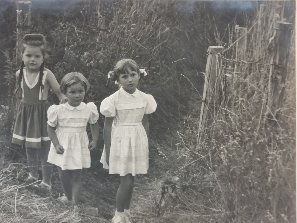 Vintage foto drie meisjes in zomerjurken - Den Haag jaren 50, Ophalen, Foto, Fotografie, Origineel
