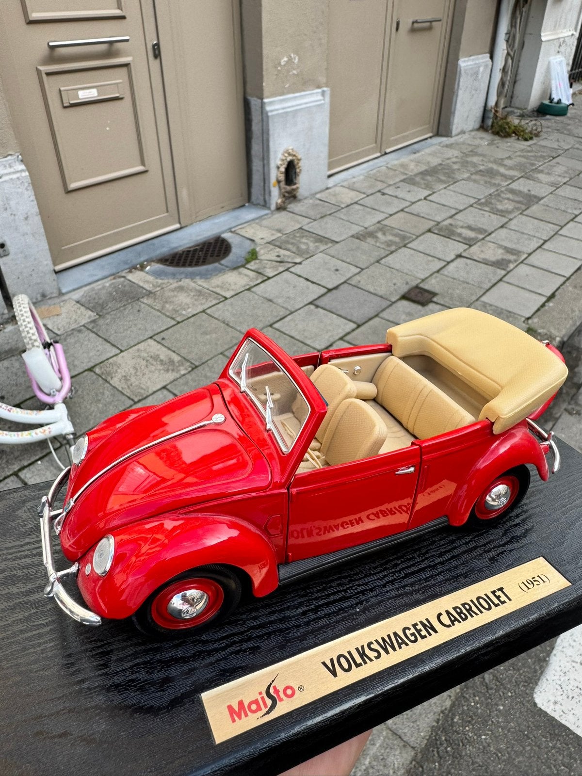 Diecast VW beetle caprio 1/18, Hobby en Vrije tijd, Ophalen of Verzenden, Zo goed als nieuw