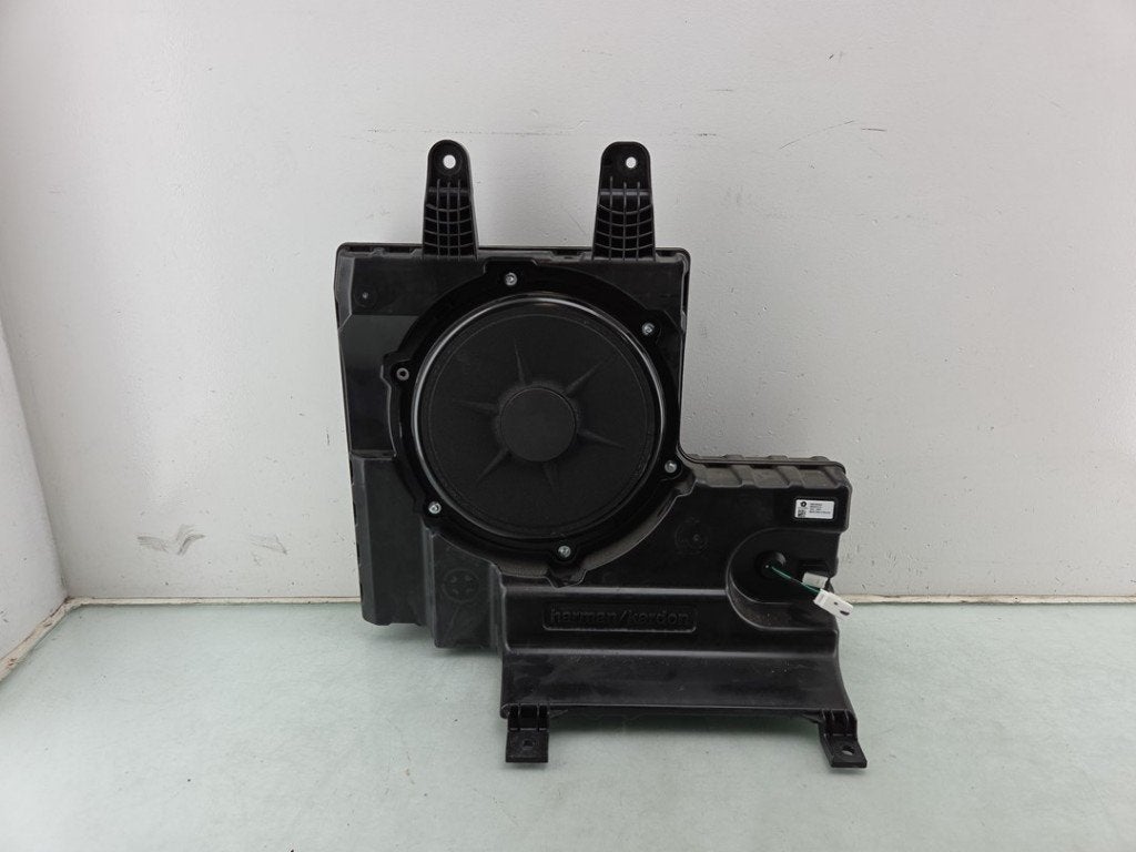 SUBWOOFER RAM 1500 Crew Cab (DS) (|P68315544AA|68315544AA|), Auto-onderdelen, Taurusavenue 1
2132 LS  Hoofddorp, NL, Webaccessibility@stellantis.com