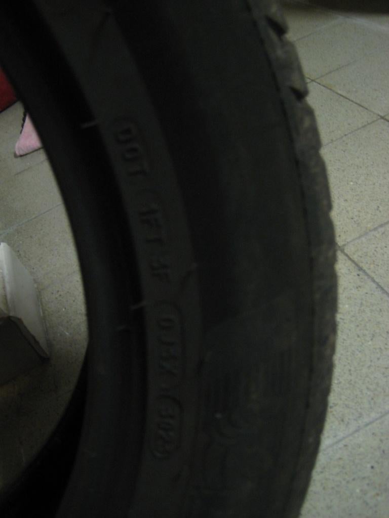 2 nouveaux pneus d'été Michelin 215/55 R17, Véhicule de tourisme, Pneus été, Pneu(s), Enlèvement