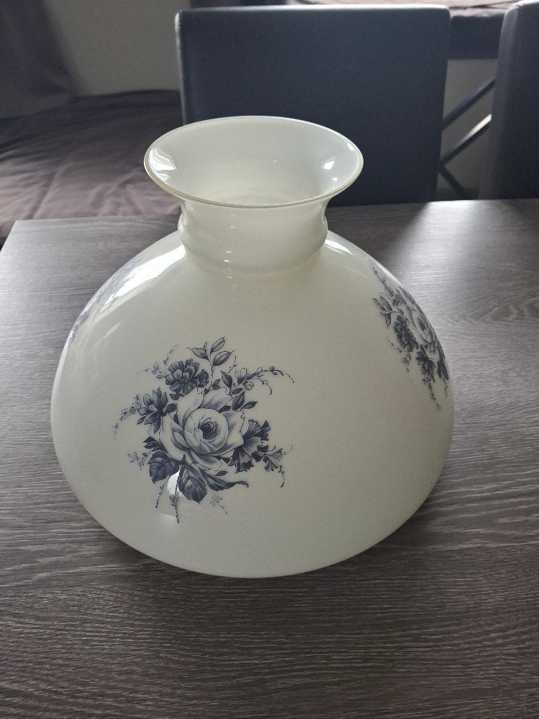 Antieke glaskap, Ophalen