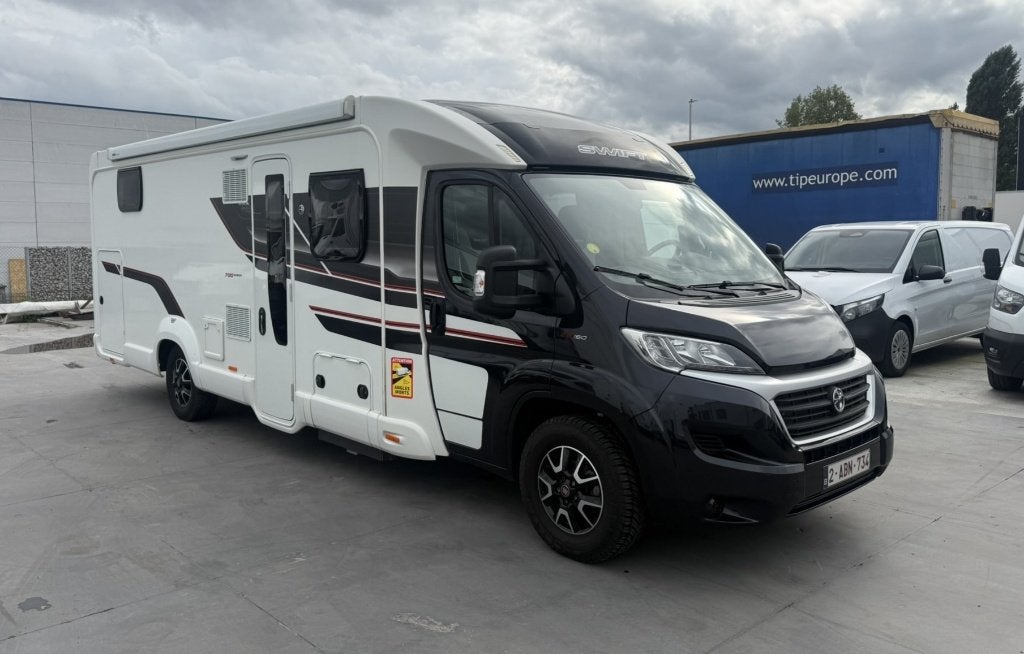 Camper Swift Toscane te koop, Caravanes & Camping, Camping-cars, Caméra de recul, Jusqu'à 4, Sunlight, Auvent