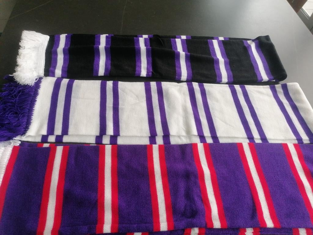 3 verschillende nieuwe sjaals rsca Anderlecht rsc, Ophalen of Verzenden