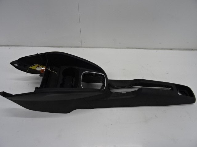CONSOLE CENTRALE Audi A1 Sportback (8XA / 8XF) (8X0863243A), Mevr. I. Hauben, Audi, Utilisé, Rue de l'Espoir 34 34
4030  GRIVEGNÉE, BE