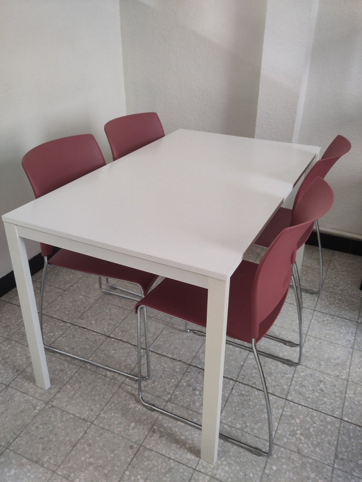 Belle table à manger pour 4-6 personnes, Enlèvement