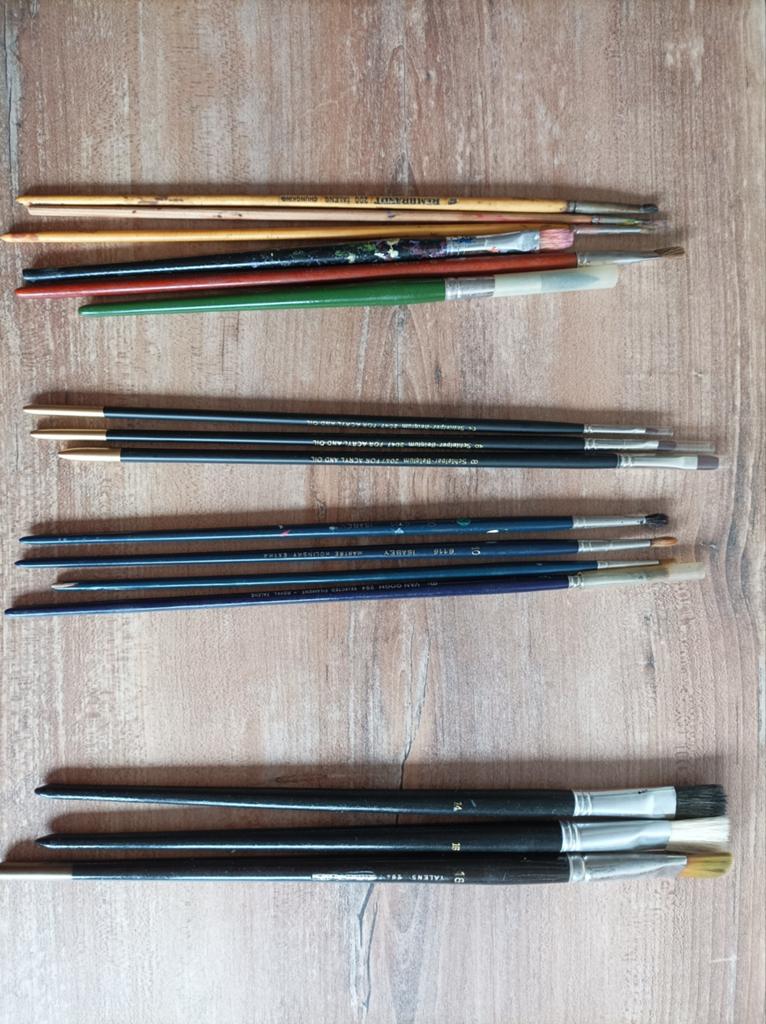 Assortiment de pinceaux, Enlèvement