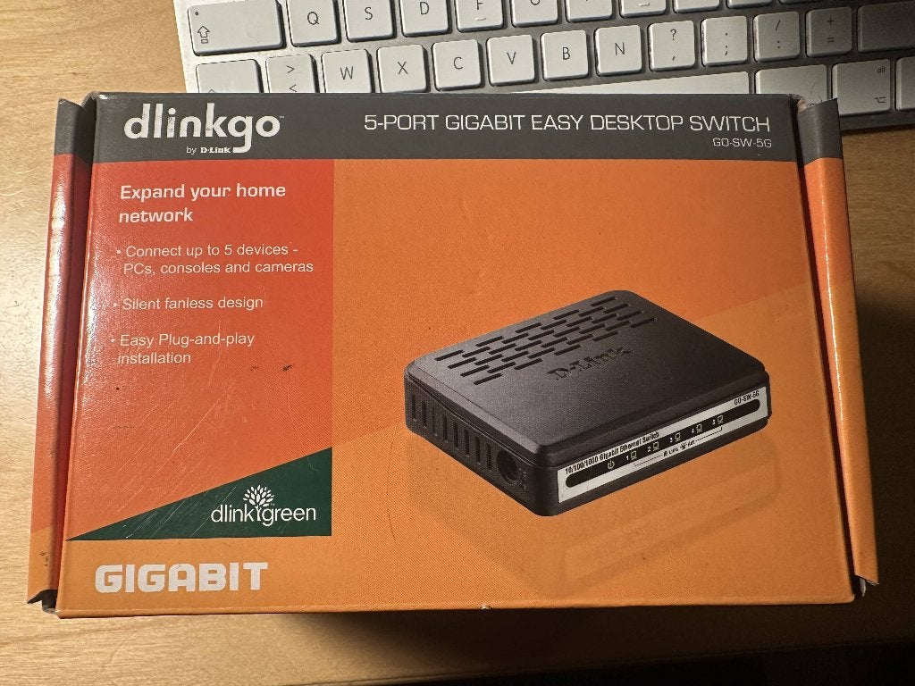 5-Port desktop switch, Computers en Software, Ophalen of Verzenden, Nieuw