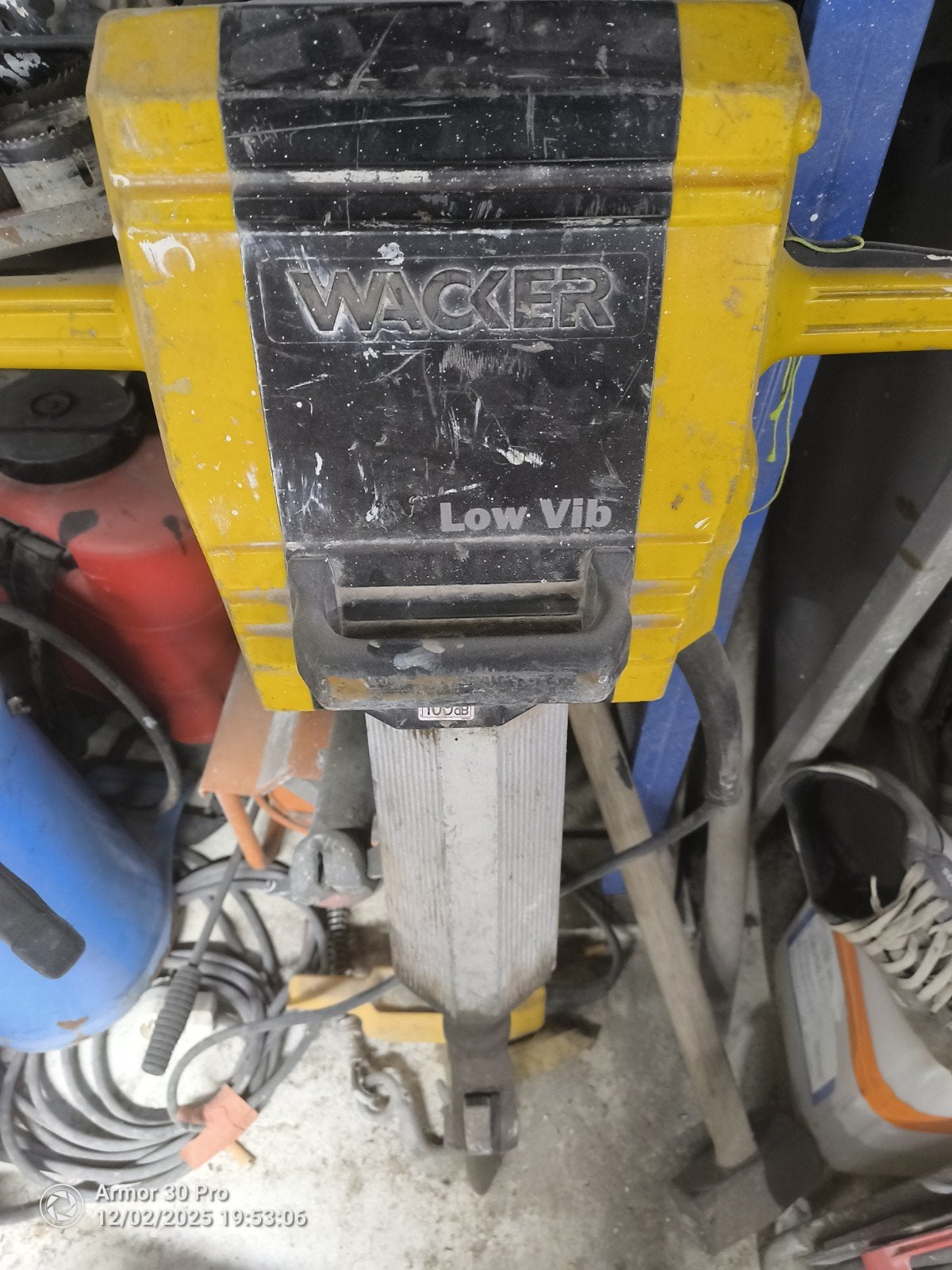 Pikeur wacker, Bricolage & Construction, Enlèvement