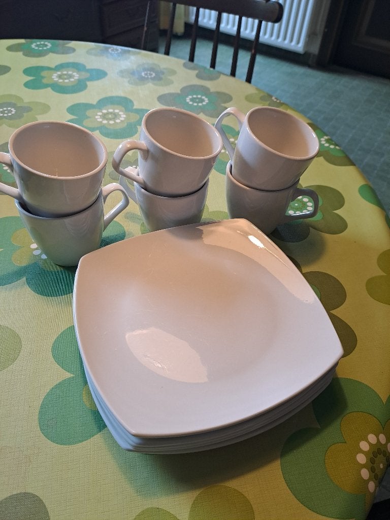 Porselein servies - onvolledig, Ophalen